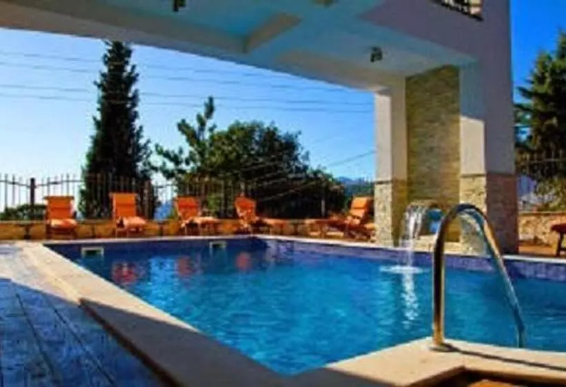 Villa M