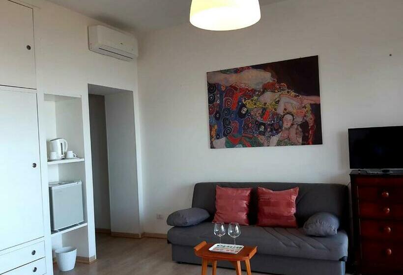 膳宿费 Belvedere Del Lago