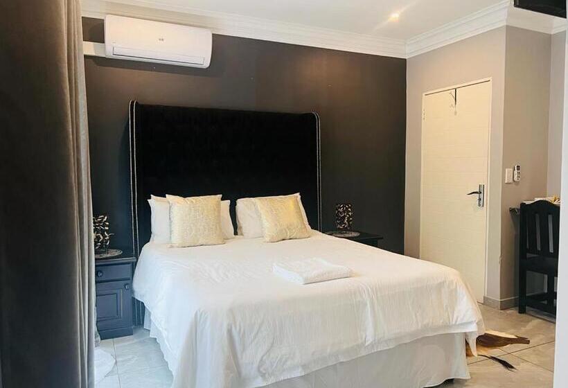 Pension Kwasiya Guest House