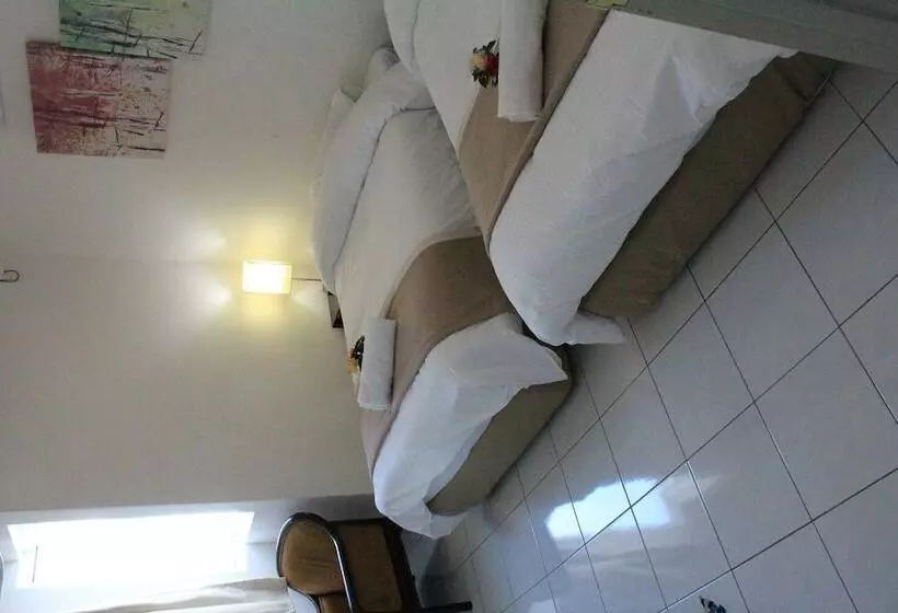 ユースホステル Nautilus Bay Home Inn