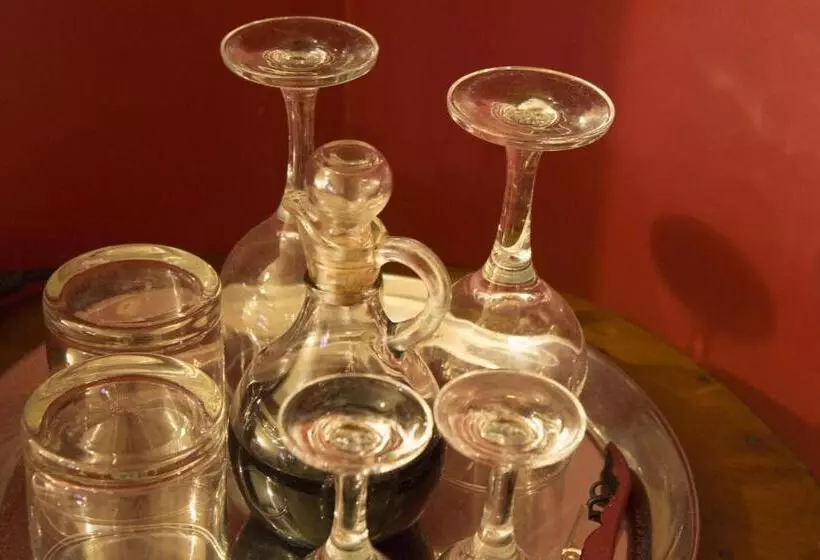 تختخواب و صبحانه The Racecourse Inn