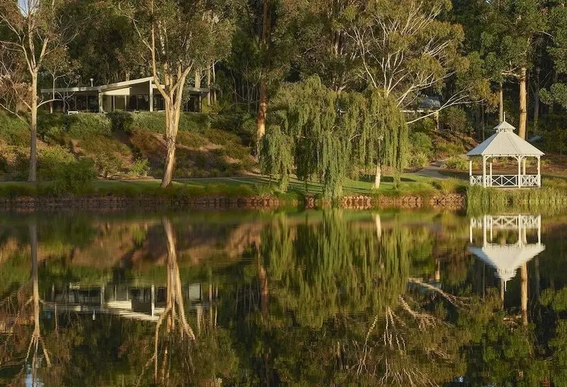 Eight Willows Retreat