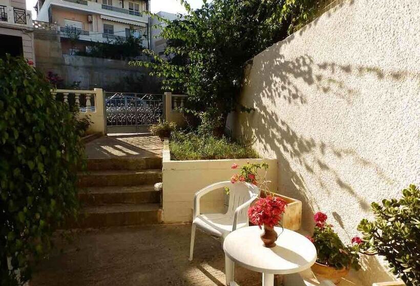 בית מלון כפרי Alexandra