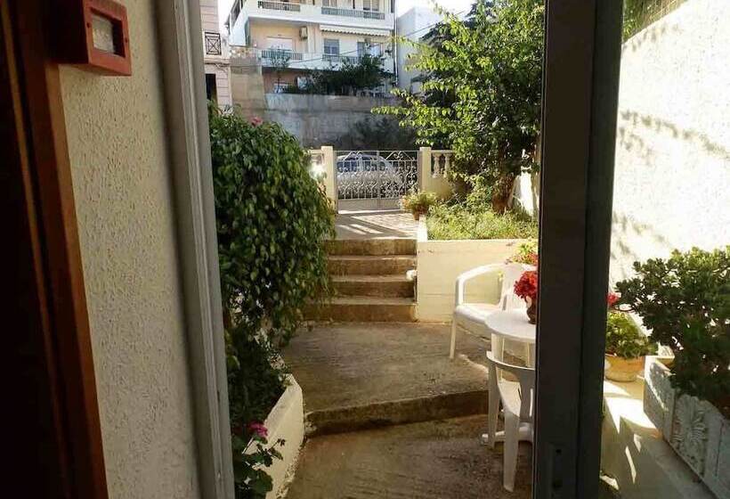 בית מלון כפרי Alexandra