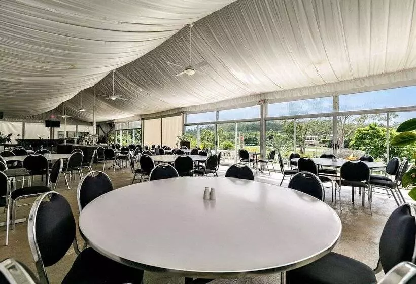 Отель Comfort Inn Parklands Calliope