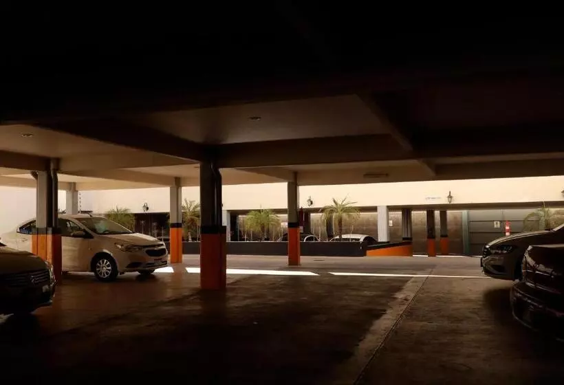 هتل Homesuites Rotarismo