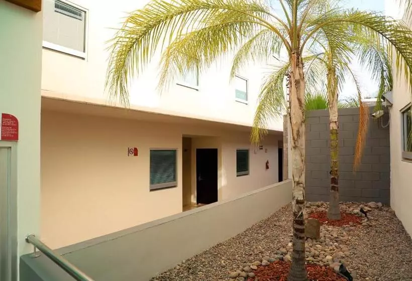 هتل Homesuites Rotarismo