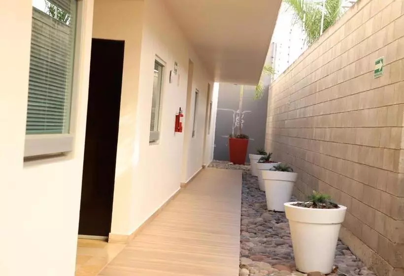 هتل Homesuites Rotarismo