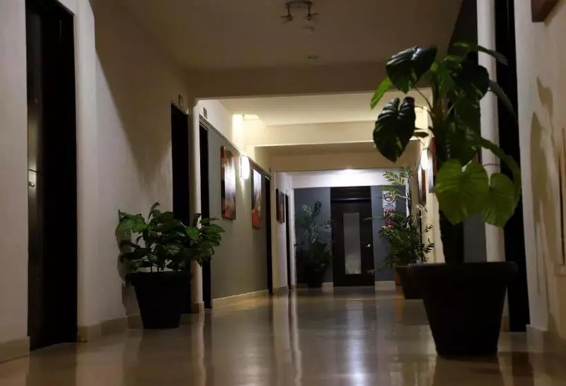 هتل Homesuites Rotarismo