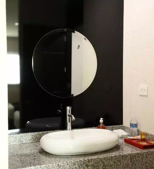 هتل Homesuites Rotarismo