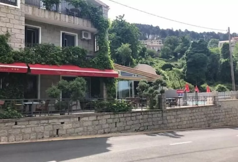 هتل Clair De Lune