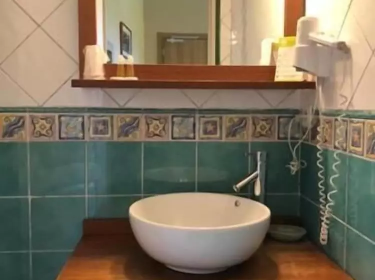 هتل Clair De Lune