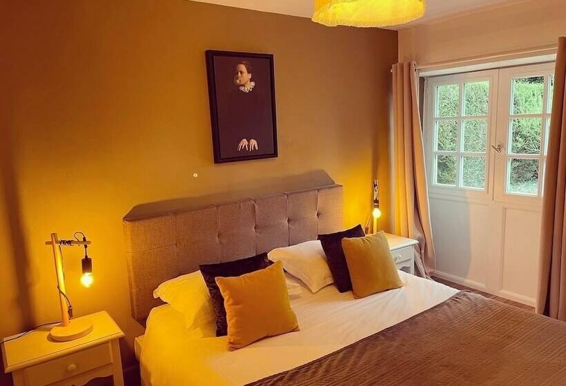 Отель Manoir De La Bégaudière