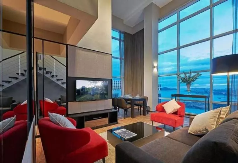 Hotel Maritime Luxury Suites