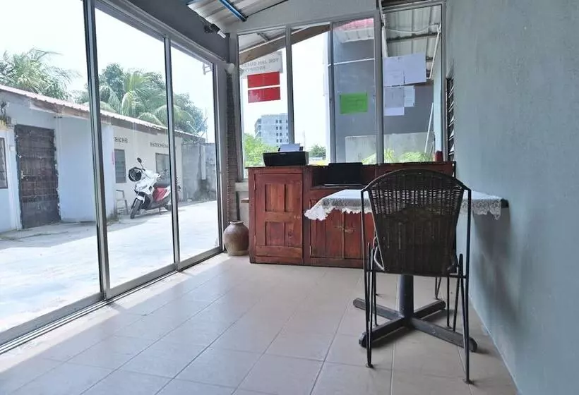 فندق على الطريق Langkawi Tok Jah Guest House Pantai Cenang