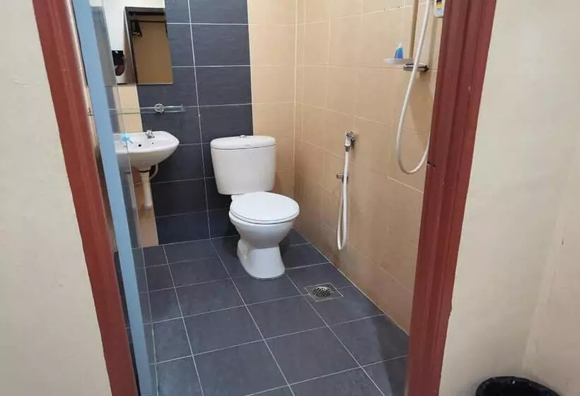 فندق على الطريق Langkawi Tok Jah Guest House Pantai Cenang