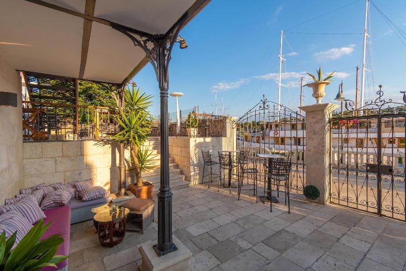 펜션 B&b Heritage Villa Apolon