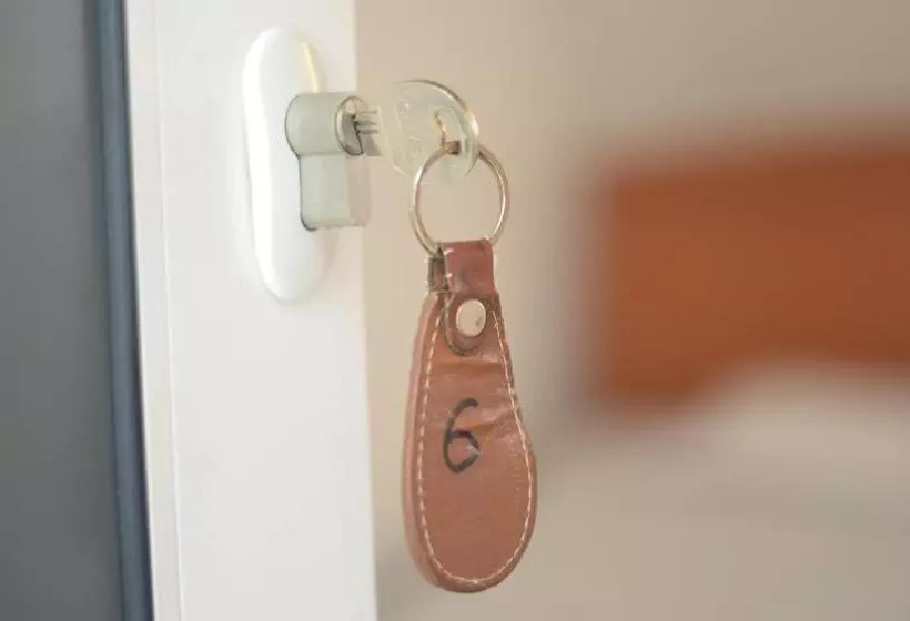 פנסיון Holiday Inn Unawatuna