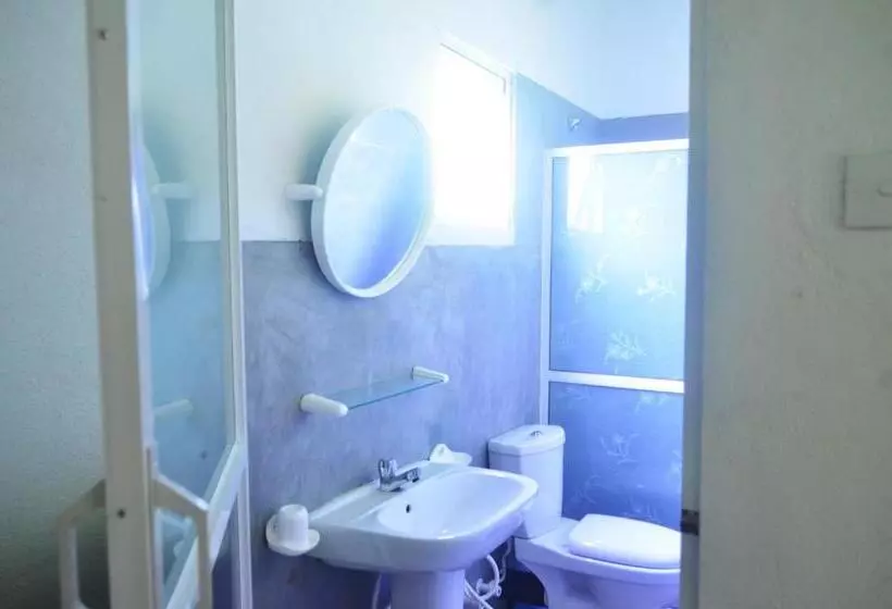 פנסיון Holiday Inn Unawatuna