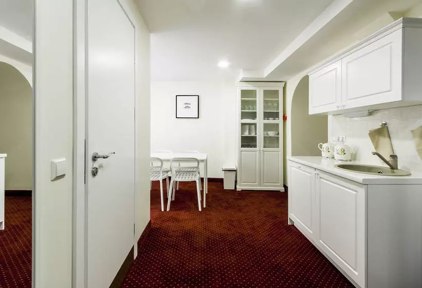 پانسیون Real House