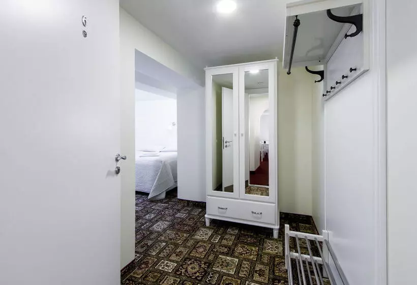 پانسیون Real House