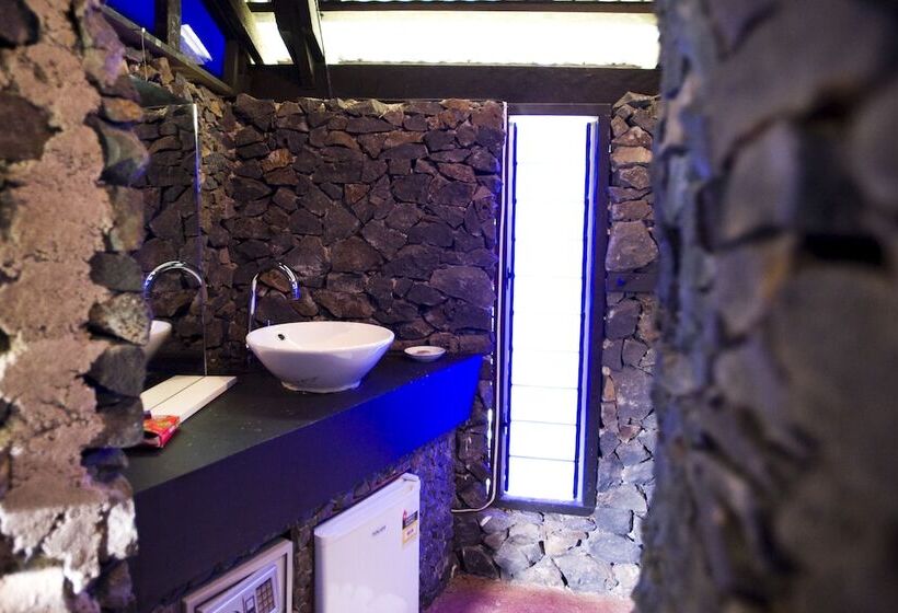 Resort Stevensons At Manase