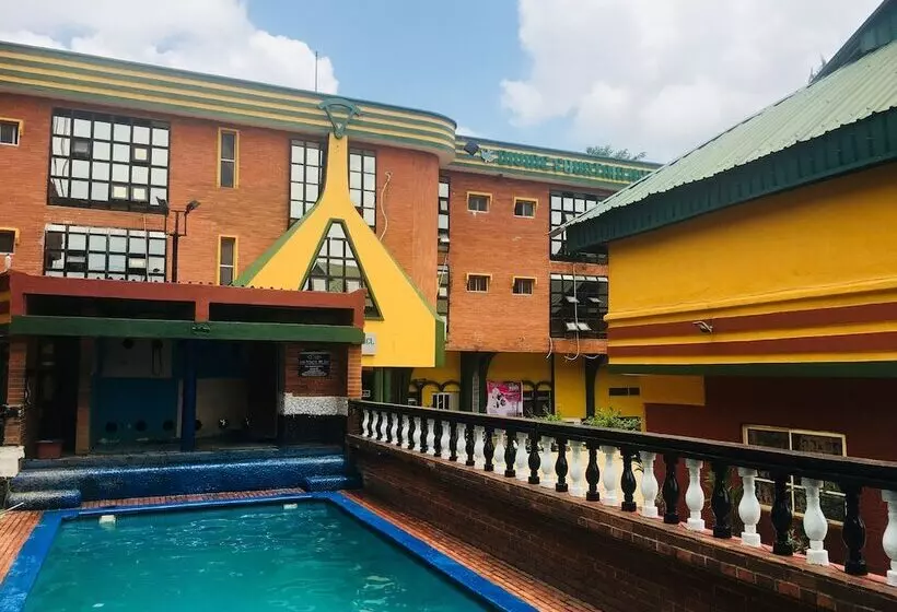 هتل Divine Fountain Ajao