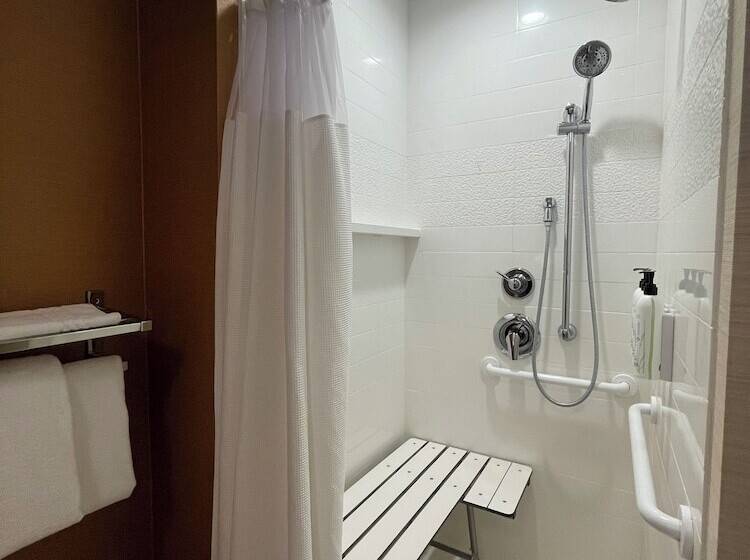 Отель Fairfield Inn & Suites By Marriott Athens