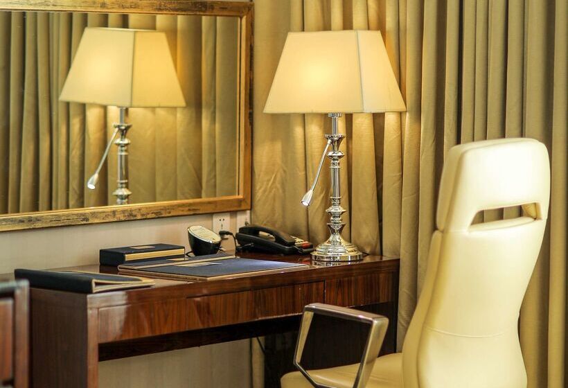 Отель Golden Tulip Addis Ababa