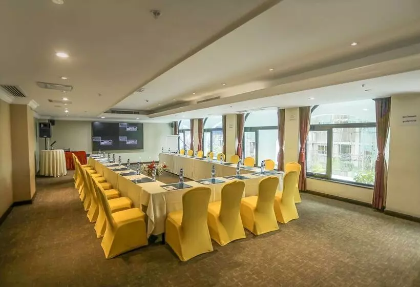 هتل Golden Tulip Addis Ababa