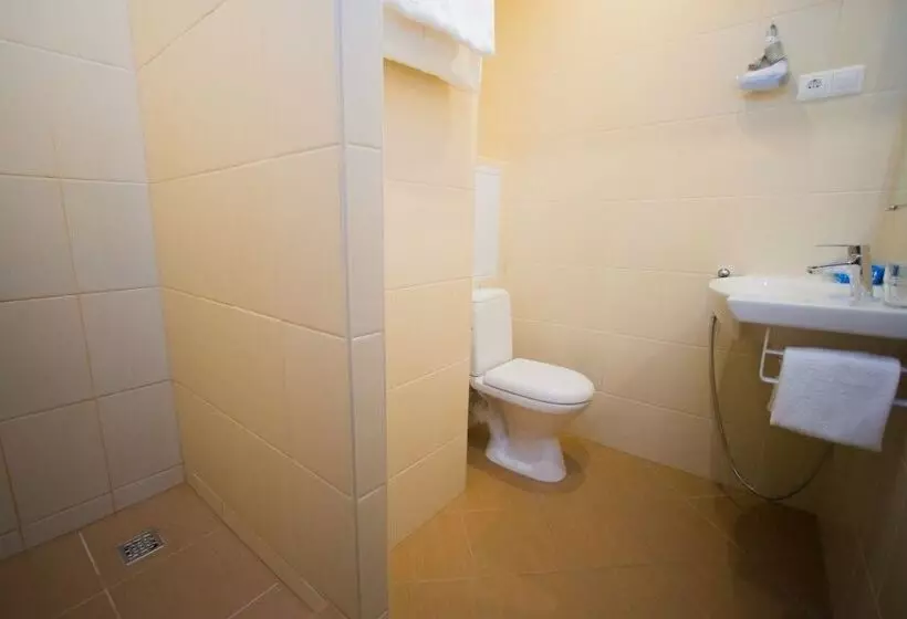 هتل Guesthouse Kosmos