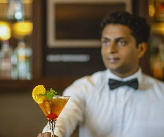 Kandy City Hotel By Earl S