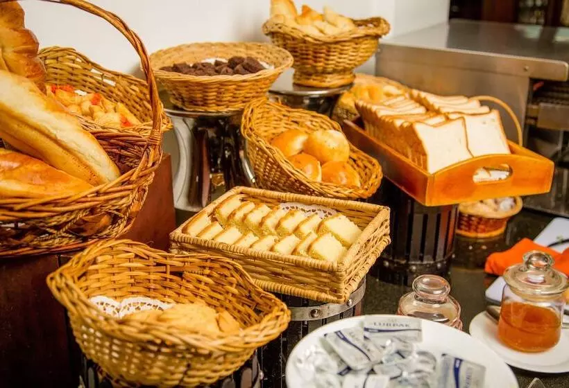 Kandy City Hotel By Earl S