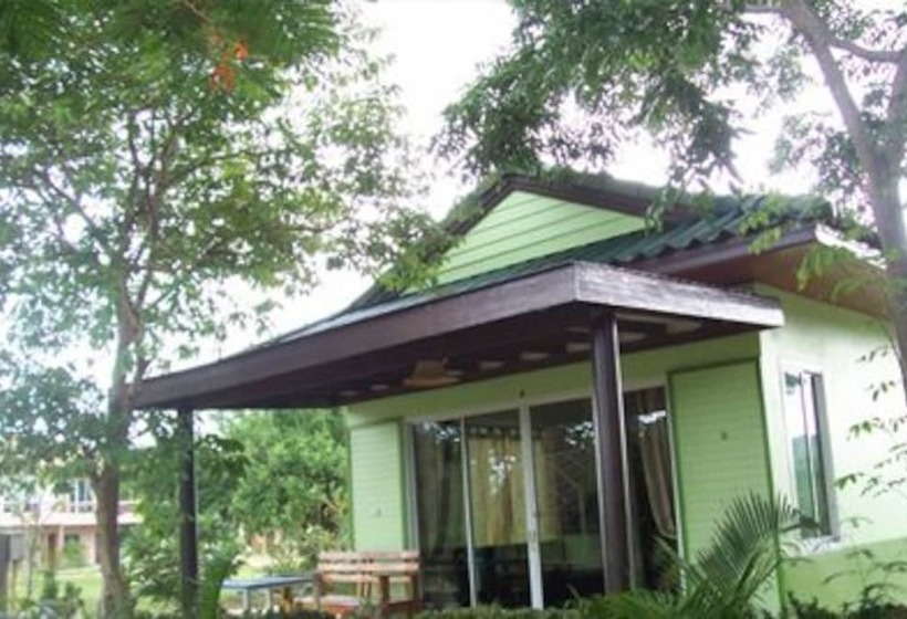 Hotel Sanghirun Resort