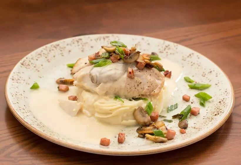 Отель The Inn At Chesapeake Bay Beach Club