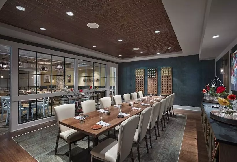 Отель The Inn At Chesapeake Bay Beach Club