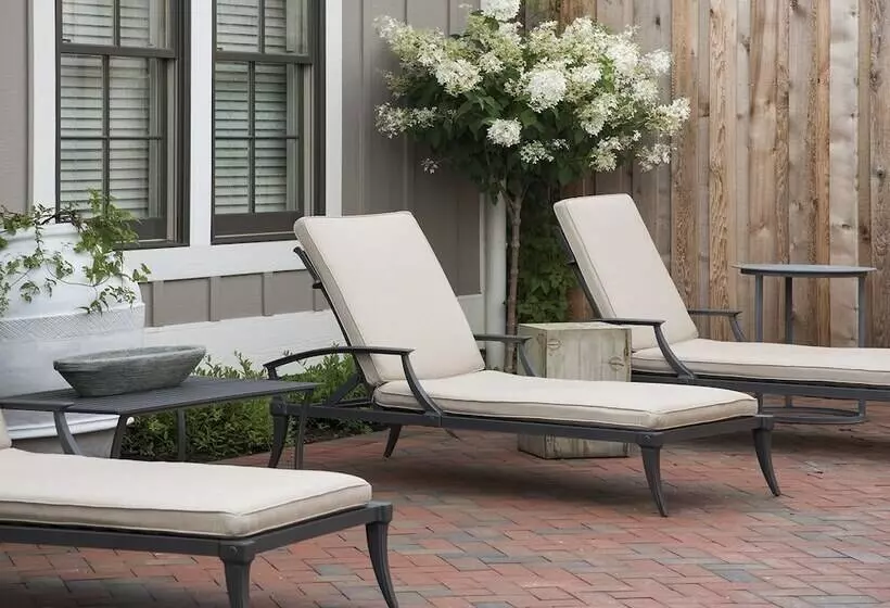 Отель The Inn At Chesapeake Bay Beach Club