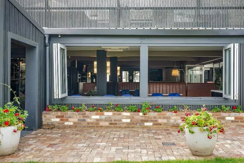 Grand Hotel And Studios