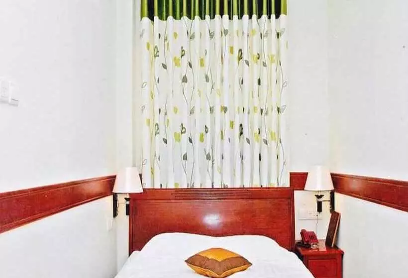 Hoang Thanh Thuy Hotel 1