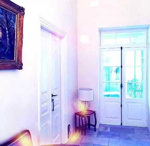 هتل Lokàl Boutique