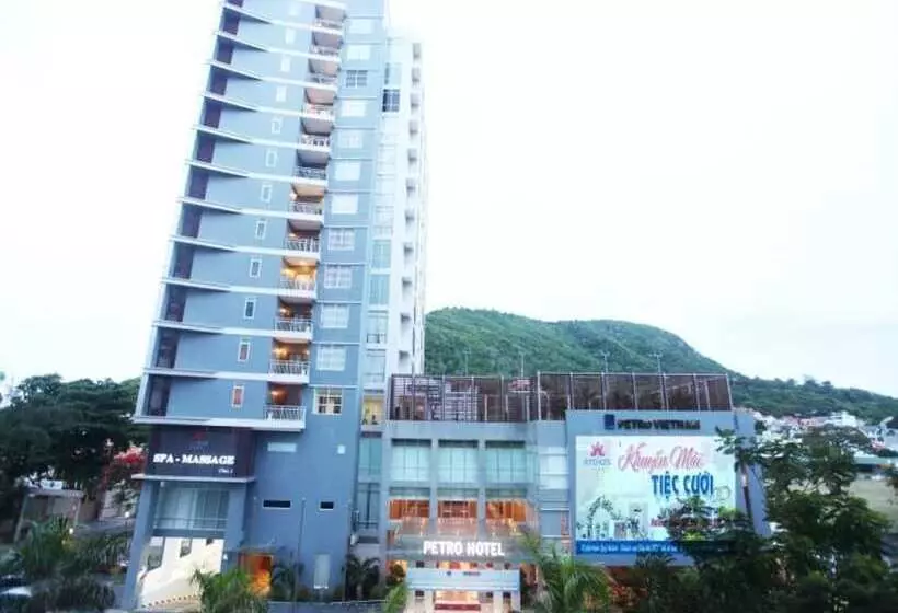 هتل Petro