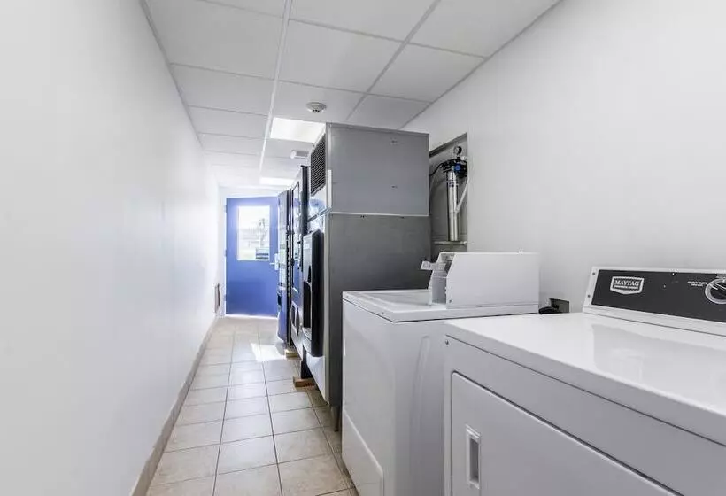 فندق Red Carpet Inn  New Brunswick