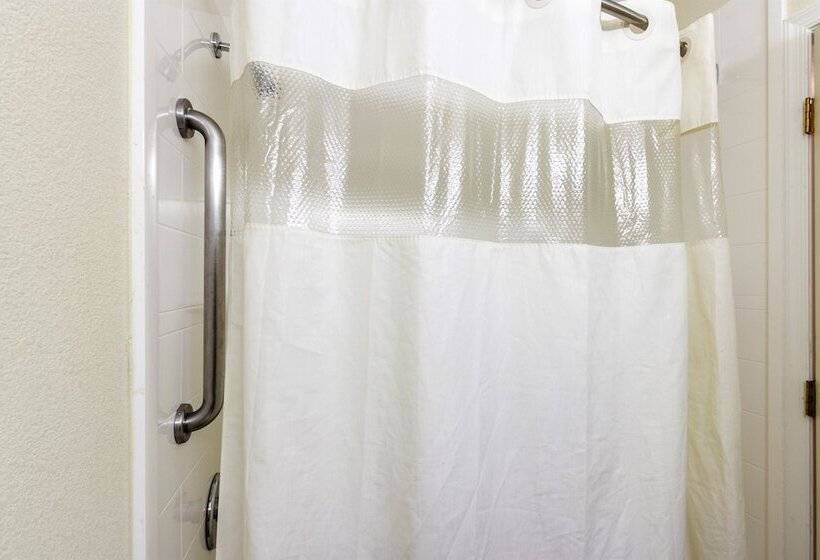 酒店 Red Carpet Inn New Brunswick