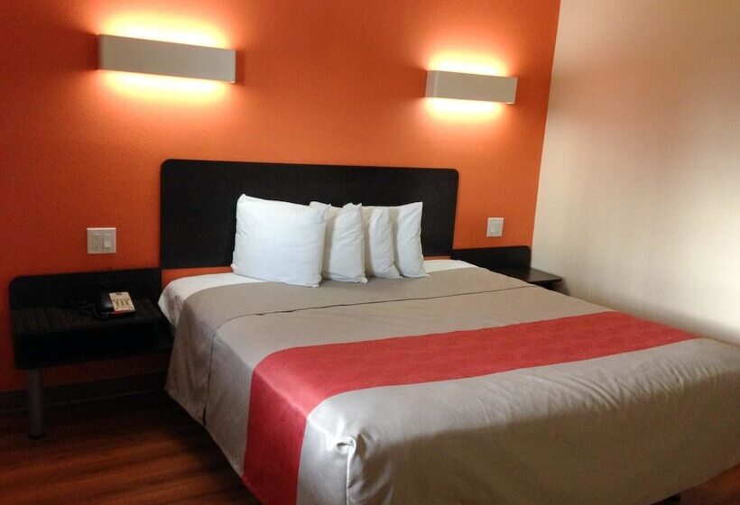 酒店 Red Carpet Inn New Brunswick