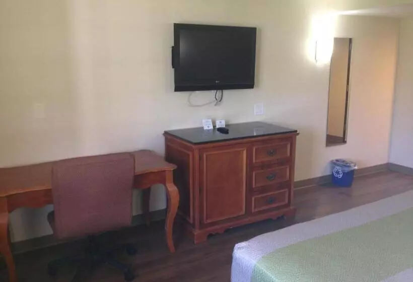 فندق Red Carpet Inn  New Brunswick