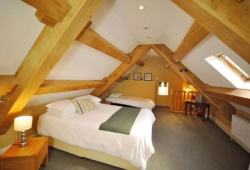 בית מלון כפרי The Castle