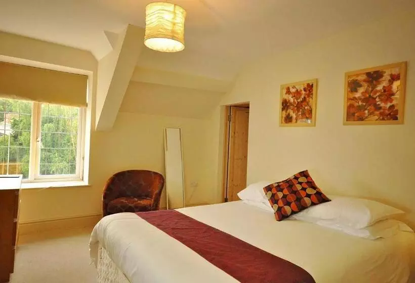 בית מלון כפרי The Castle