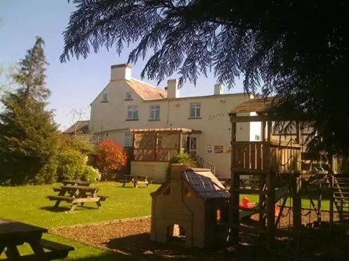 בית מלון כפרי The Castle