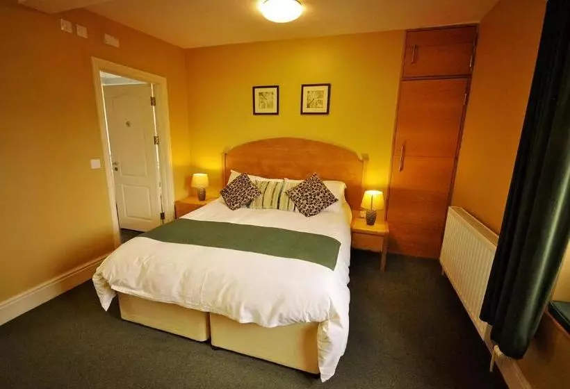 בית מלון כפרי The Castle