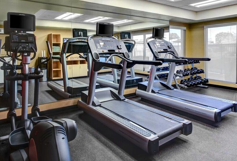 فندق Towneplace Suites By Marriott Bakersfield West